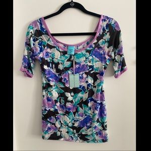 Floral h.i.p. shirt, new with tags